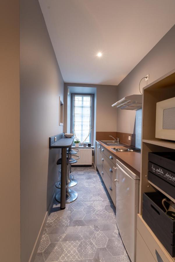 Chambre D Hote "Sous Le Clocher" Apartman Saint-Léonard-de-Noblat Kültér fotó