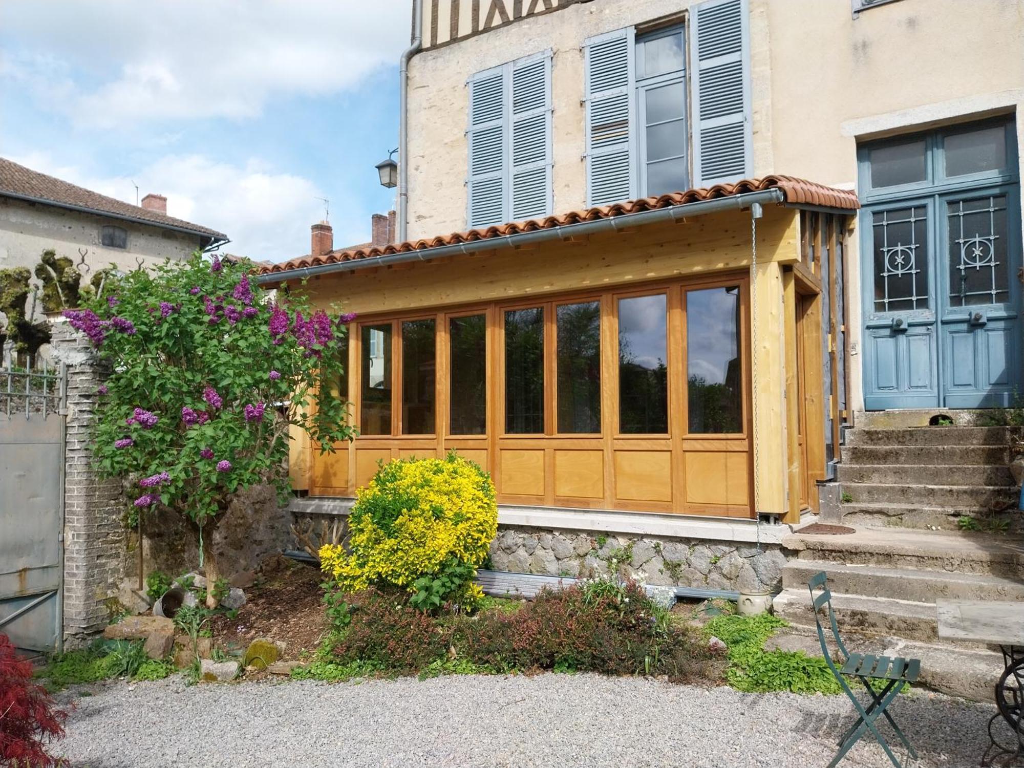 Chambre D Hote "Sous Le Clocher" Apartman Saint-Léonard-de-Noblat Kültér fotó