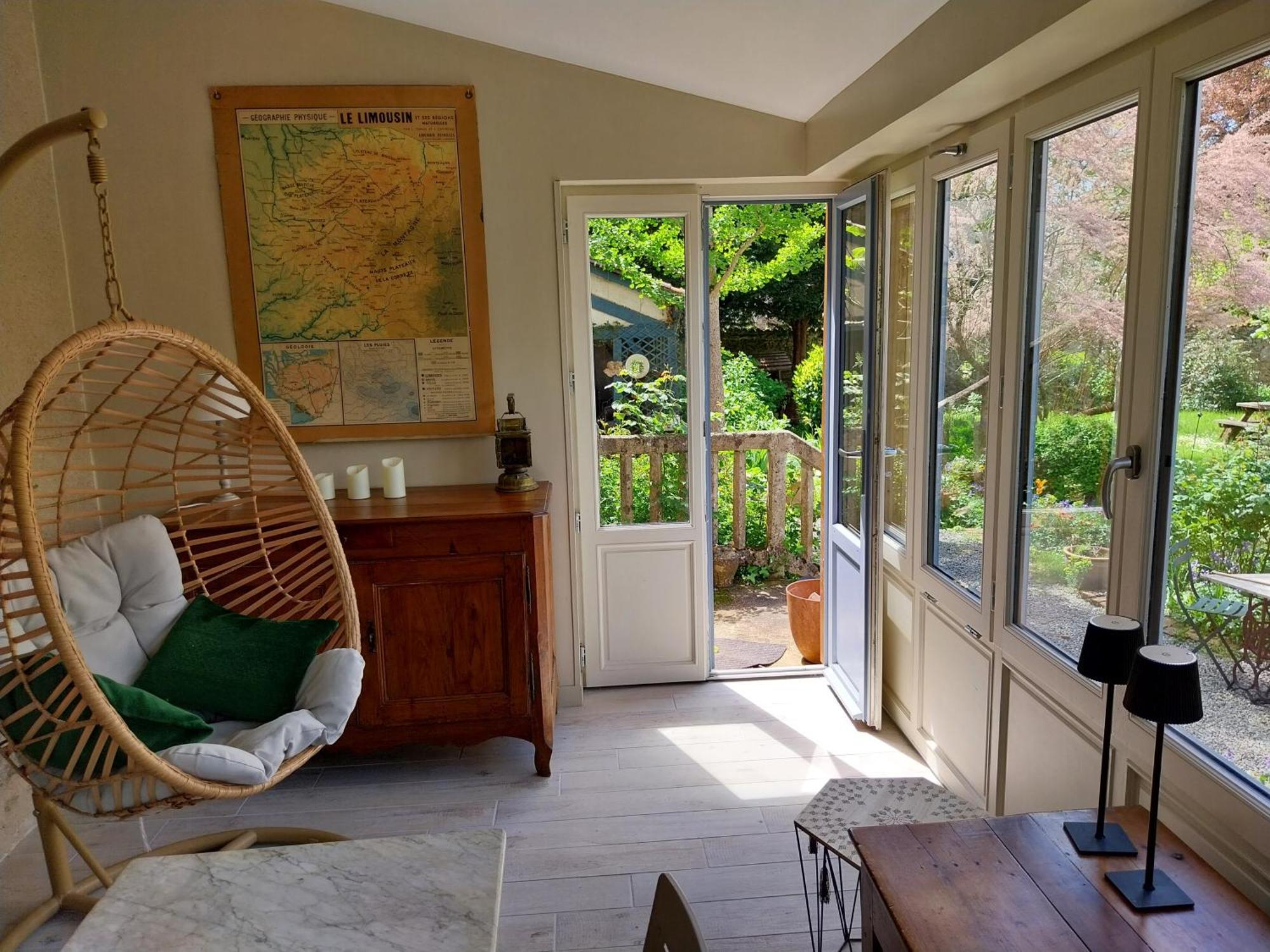 Chambre D Hote "Sous Le Clocher" Apartman Saint-Léonard-de-Noblat Kültér fotó